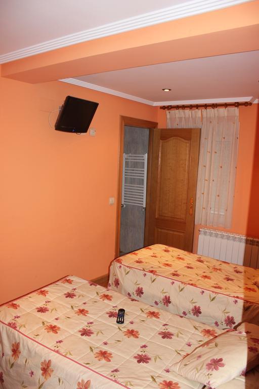 Hotel Asador Rindion Tineo Kamer foto