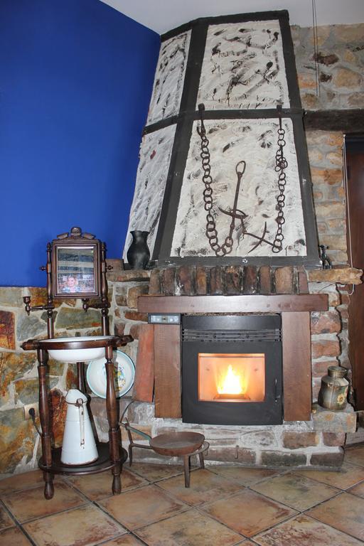 Hotel Asador Rindion Tineo Buitenkant foto